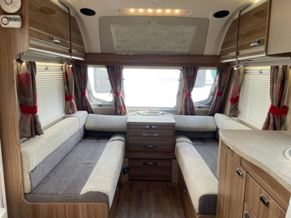 Swift Challenger 645 bj.2018 QUEENSBED,TANDEMASSER, DOUCHE - Afbeelding 7