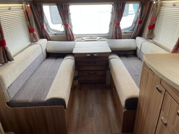 Swift Challenger 645 bj.2018 QUEENSBED,TANDEMASSER, DOUCHE - Afbeelding 12