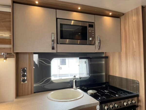 Swift Challenger 645 bj.2018 QUEENSBED,TANDEMASSER, DOUCHE - Afbeelding 27