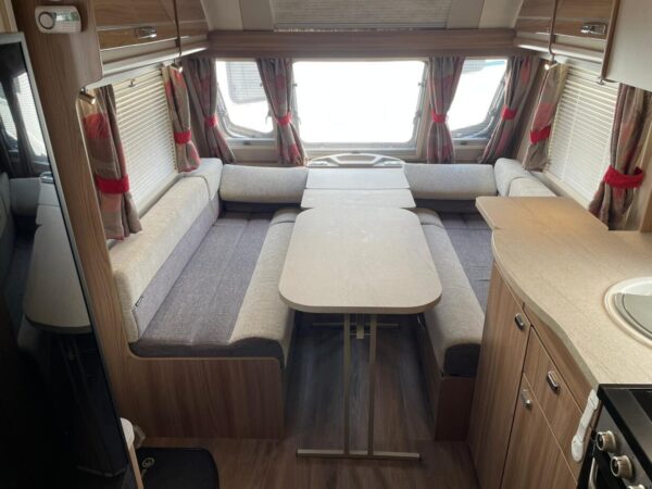 Swift Challenger 645 bj.2018 QUEENSBED,TANDEMASSER, DOUCHE - Afbeelding 14