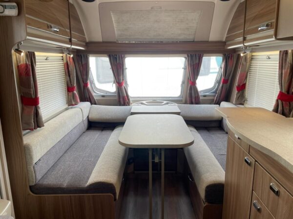 Swift Challenger 645 bj.2018 QUEENSBED,TANDEMASSER, DOUCHE - Afbeelding 11