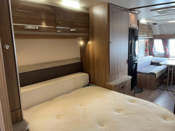 Swift Challenger 645 bj.2018 QUEENSBED,TANDEMASSER, DOUCHE - Afbeelding 21