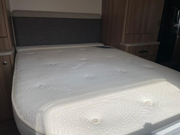 Swift Challenger 645 bj.2018 QUEENSBED,TANDEMASSER, DOUCHE - Afbeelding 18