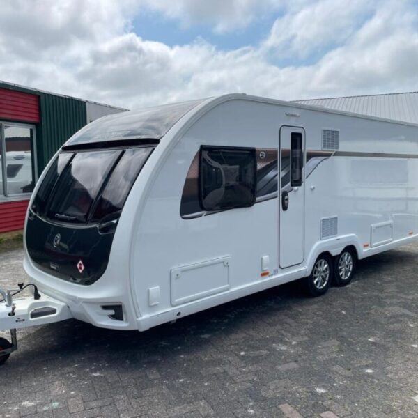 Swift Challenger 645 bj.2018 QUEENSBED,TANDEMASSER, DOUCHE