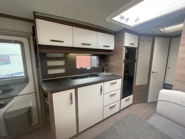 KNAUS Silver Selection 580 QS bj.2020, 7 SLAAPPLAATSEN AIRCO - Afbeelding 17