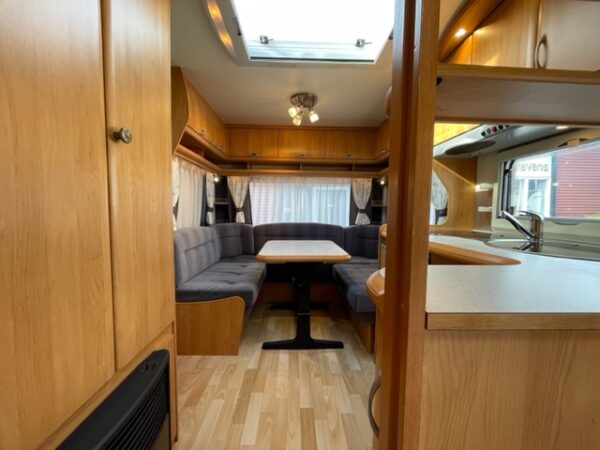 HOBBY Excellent Easy 460 UFE bj.2004, met VOORTENT en LUIFEL - Afbeelding 5