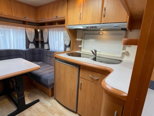 HOBBY Excellent Easy 460 UFE bj.2004, met VOORTENT en LUIFEL - Afbeelding 15