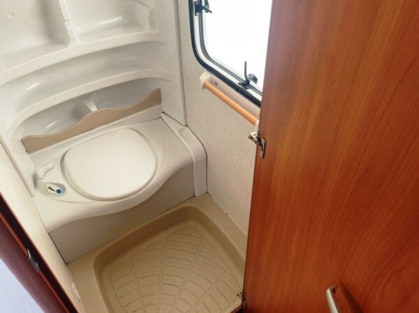 Hobby Prestige 650 UMFE bj.2010, 5/6 PERSOONS, VOORTENT - Afbeelding 19