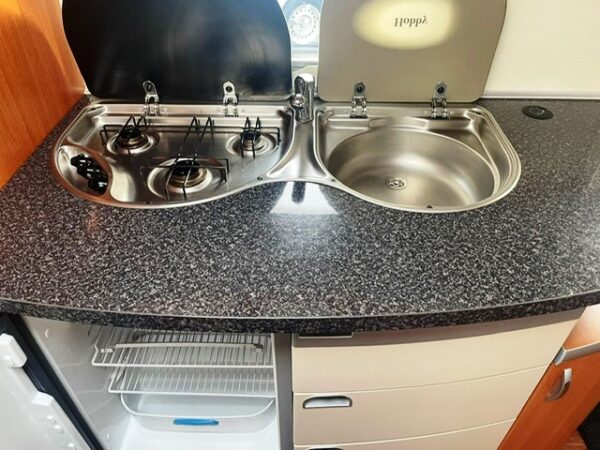 Hobby Prestige 650 UMFE bj.2010, 5/6 PERSOONS, VOORTENT - Afbeelding 15
