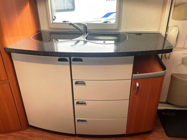 Hobby Prestige 650 UMFE bj.2010, 5/6 PERSOONS, VOORTENT - Afbeelding 13
