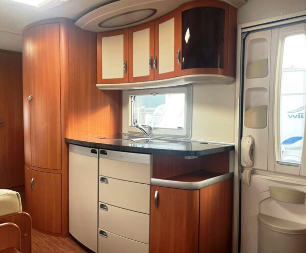 Hobby Prestige 650 UMFE bj.2010, 5/6 PERSOONS, VOORTENT - Afbeelding 12