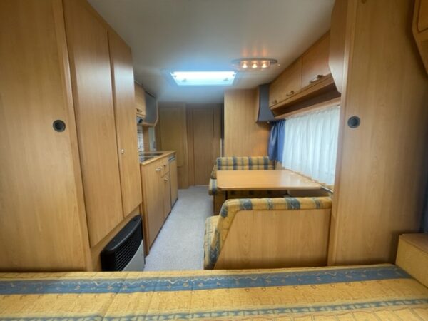 KNAUS Sudwind 550 bj.2004, 6 SLAAPPLAATSEN, DOUCHE, VOORTENT - Afbeelding 9