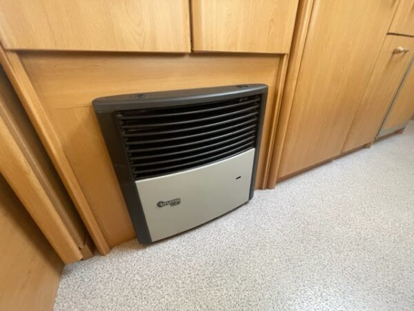KNAUS Sudwind 550 bj.2004, 6 SLAAPPLAATSEN, DOUCHE, VOORTENT - Afbeelding 27