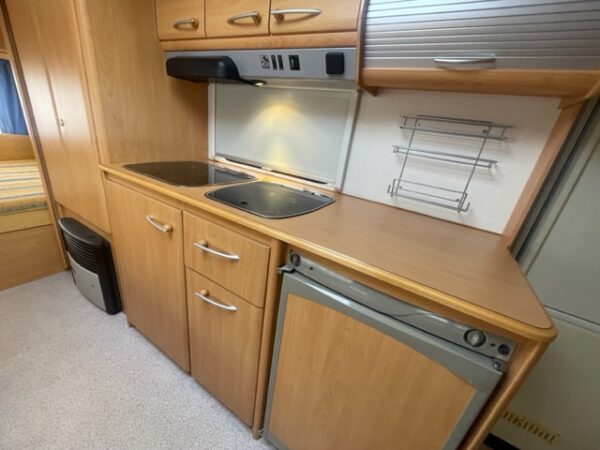 KNAUS Sudwind 550 bj.2004, 6 SLAAPPLAATSEN, DOUCHE, VOORTENT - Afbeelding 18