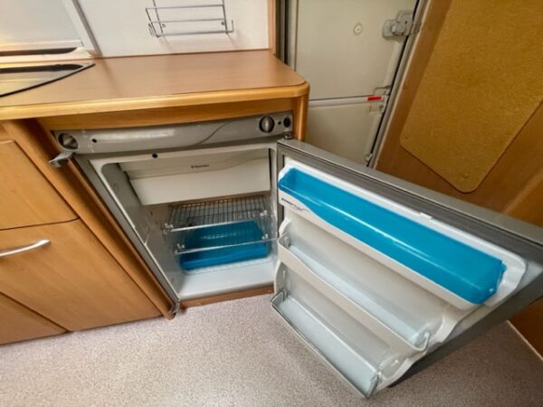 KNAUS Sudwind 550 bj.2004, 6 SLAAPPLAATSEN, DOUCHE, VOORTENT - Afbeelding 22