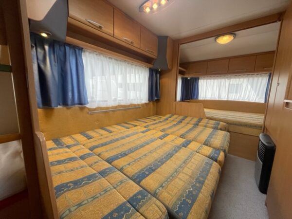 KNAUS Sudwind 550 bj.2004, 6 SLAAPPLAATSEN, DOUCHE, VOORTENT - Afbeelding 13