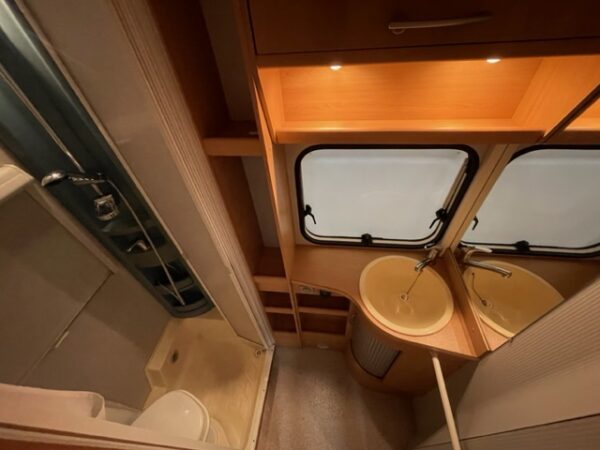 KNAUS Sudwind 550 bj.2004, 6 SLAAPPLAATSEN, DOUCHE, VOORTENT - Afbeelding 24