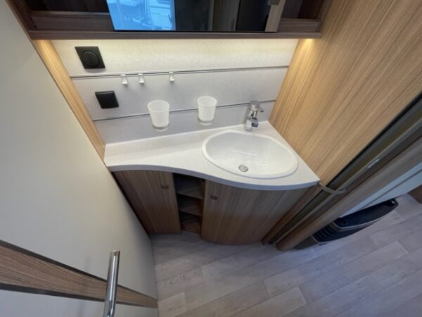 FENDT Bianco Selection 465 SFB bj.2019, SAFARI ROOM, DOUCHE - Afbeelding 24