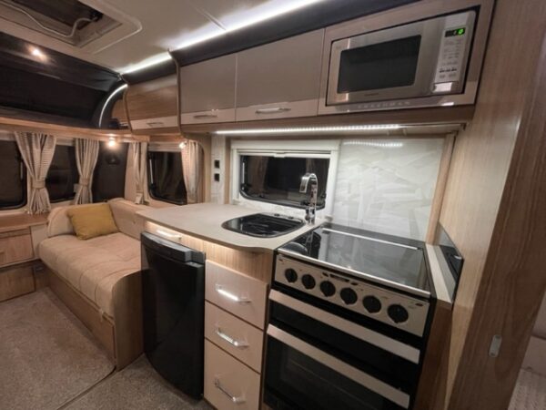 COACHMAN VIP 565 bj.2019, ALDE, DOUCHECABINE, ZAKLUIFEL - Afbeelding 14