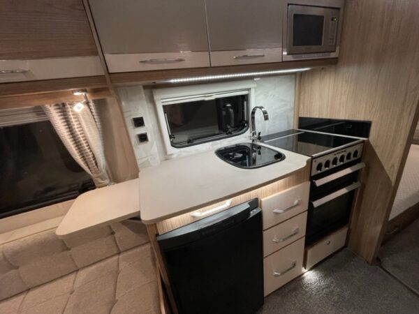 COACHMAN VIP 565 bj.2019, ALDE, DOUCHECABINE, ZAKLUIFEL - Afbeelding 13