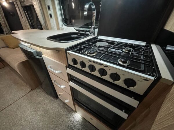 COACHMAN VIP 565 bj.2019, ALDE, DOUCHECABINE, ZAKLUIFEL - Afbeelding 15