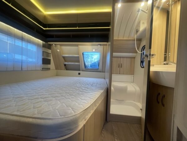 HOBBY de Luxe 560 KMFE bj.2017, 3 x STAPELBED, AICRO - Afbeelding 9