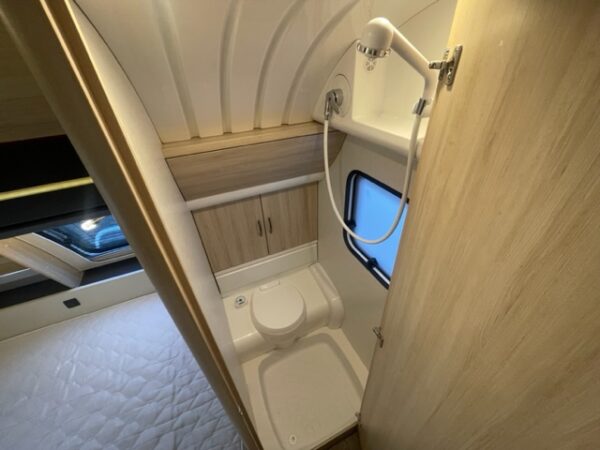 HOBBY de Luxe 560 KMFE bj.2017, 3 x STAPELBED, AICRO - Afbeelding 26