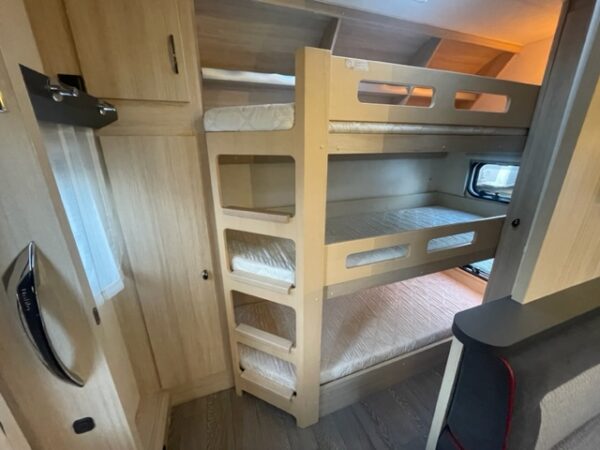HOBBY de Luxe 560 KMFE bj.2017, 3 x STAPELBED, AICRO - Afbeelding 15