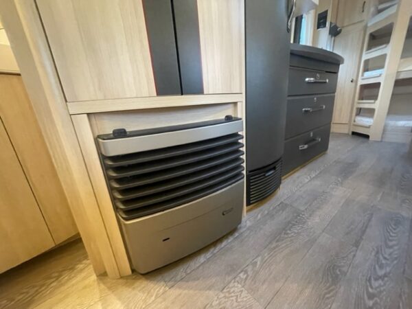 HOBBY de Luxe 560 KMFE bj.2017, 3 x STAPELBED, AICRO - Afbeelding 27