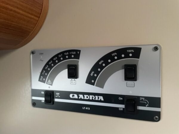 ADRIA Adora 613 HT bj.2013, met MOVER, AIRCO, ALDE, DOUCHE - Afbeelding 31