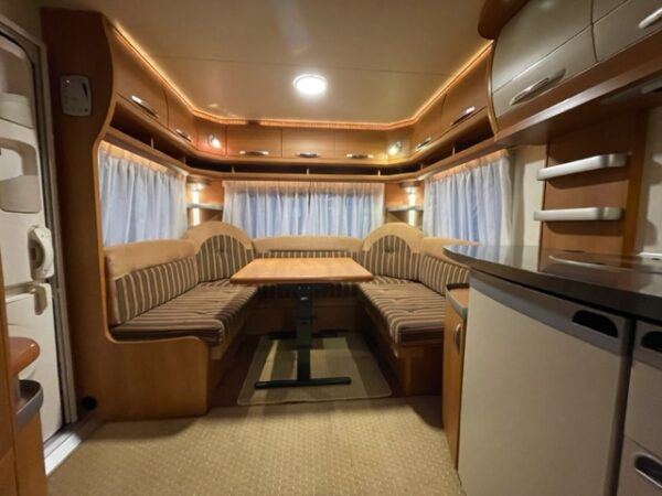Hobby Excellent 720 UKFE bj. 2010, VOORTENT, MOVER TOPSTAAT - Afbeelding 4