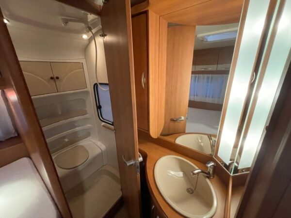 Hobby Excellent 720 UKFE bj. 2010, VOORTENT, MOVER TOPSTAAT - Afbeelding 23