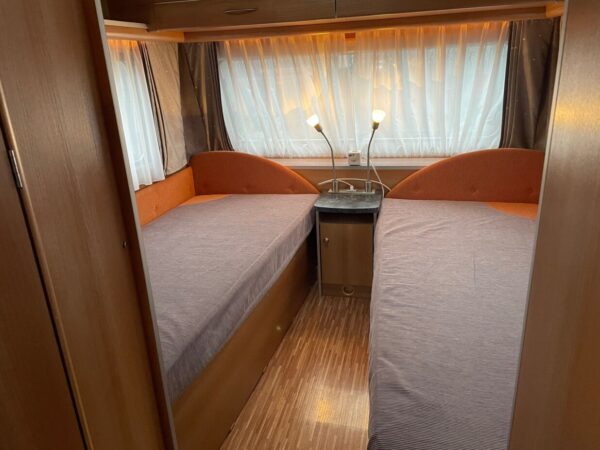 BURSTNER BELCANTO 525 TL bj. 2007 MOVER, AIRCO en ZAKLUIFEL - Afbeelding 17