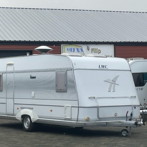 LMC Dominant 560 bj.2001, met FRANSBED, DOUCHE, VOORTENT