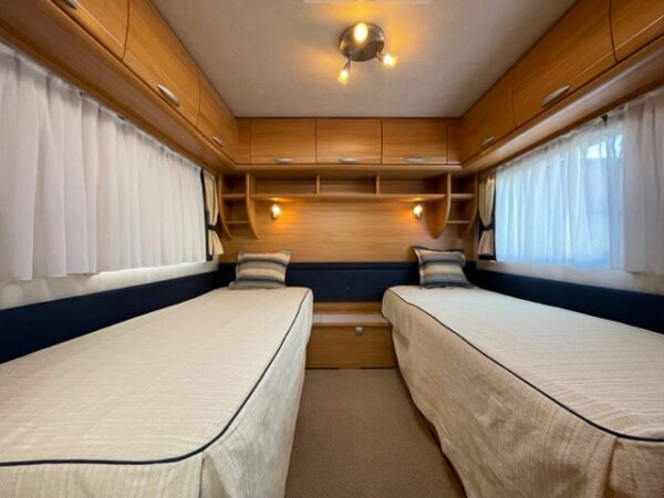 ADRIA Classica 743 UP bj.2008, ALDE, DOUCHE, QUEENSBED - Afbeelding 6