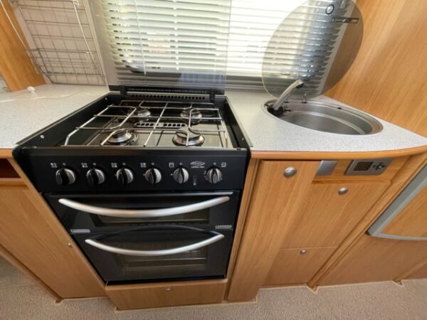 ADRIA Classica 743 UP bj.2008, ALDE, DOUCHE, QUEENSBED - Afbeelding 18