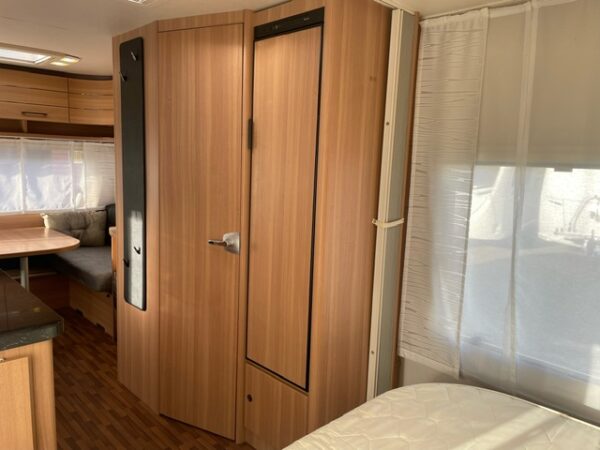 LMC Style 450D bj. 2015,MOVER NIEUWE ZAKLUIFEL EN QUEENSBED - Afbeelding 15