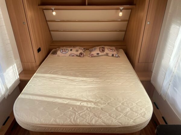 LMC Style 450D bj. 2015,MOVER NIEUWE ZAKLUIFEL EN QUEENSBED - Afbeelding 6