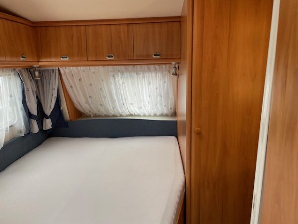 Hobby De luxe 560 Kmfe, bj.2006, 7 persoons, mover, voortent - Afbeelding 24
