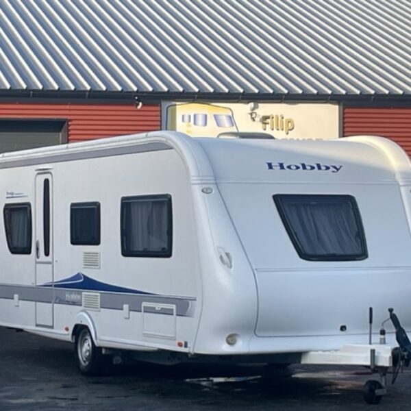 HOBBY Prestige 560 UL bj.2010, met MOVER, VOORTENT