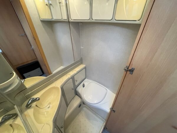 TEC Travel King 555 TK bj.2008, 6 SLAAPPLAATSEN, VOORTENT - Afbeelding 24