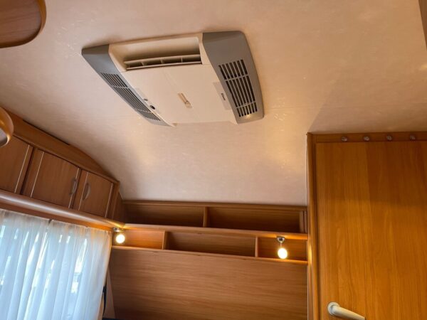 Adria Classica 613 PK, BJ.2008 Alde en Airco6 slaapplaatsen - Afbeelding 35