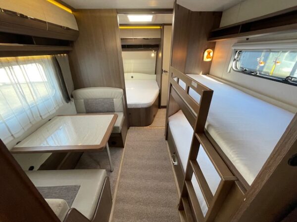 HOBBY Prestige 720 UKFE bj.2015, 7 SLAAPPLAATSEN MOVER AIRCO - Afbeelding 9