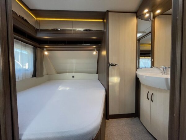 HOBBY Prestige 720 UKFE bj.2015, 7 SLAAPPLAATSEN MOVER AIRCO - Afbeelding 12