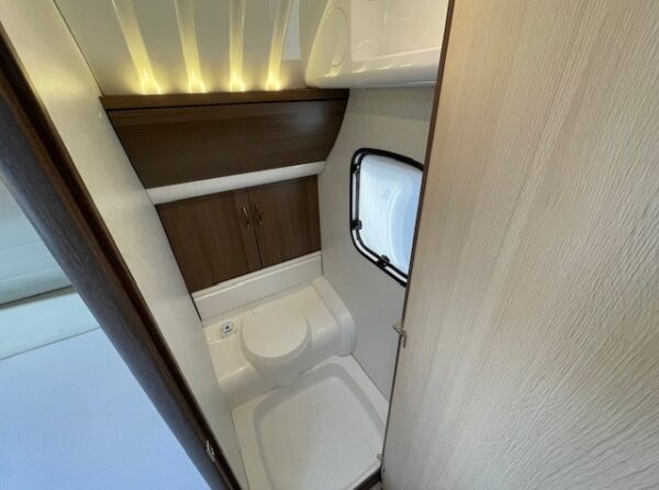 HOBBY Prestige 720 UKFE bj.2015, 7 SLAAPPLAATSEN MOVER AIRCO - Afbeelding 23