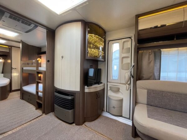 HOBBY Prestige 720 UKFE bj.2015, 7 SLAAPPLAATSEN MOVER AIRCO - Afbeelding 20