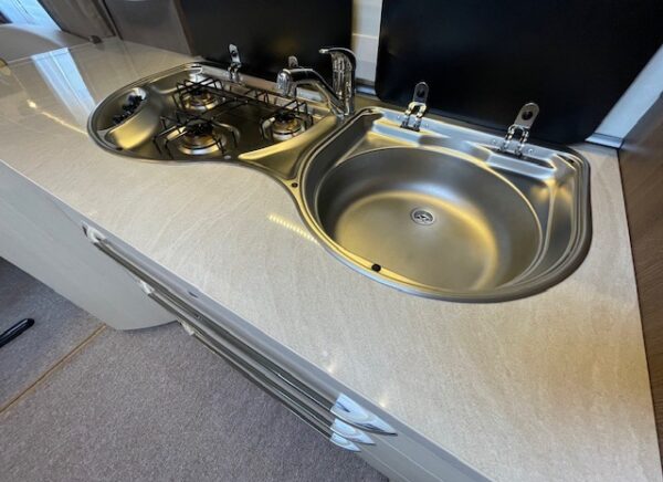 HOBBY Prestige 720 UKFE bj.2015, 7 SLAAPPLAATSEN MOVER AIRCO - Afbeelding 18