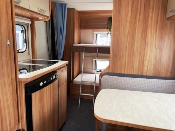 Caravelair Antares 466, bj.2017, 6 persoons met voortent - Afbeelding 17