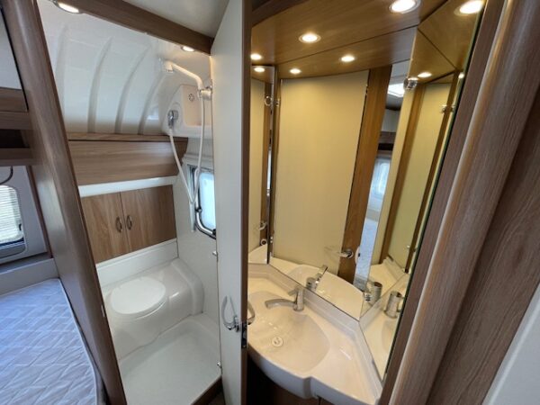 HOBBY De Luxe 400 SFE bj.2021, AIRCO, LUIFEL, VOORTENT - Afbeelding 12
