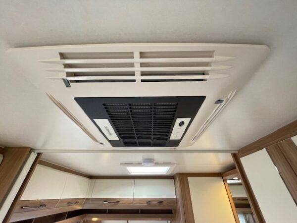 HOBBY De Luxe 400 SFE bj.2021, AIRCO, LUIFEL, VOORTENT - Afbeelding 18